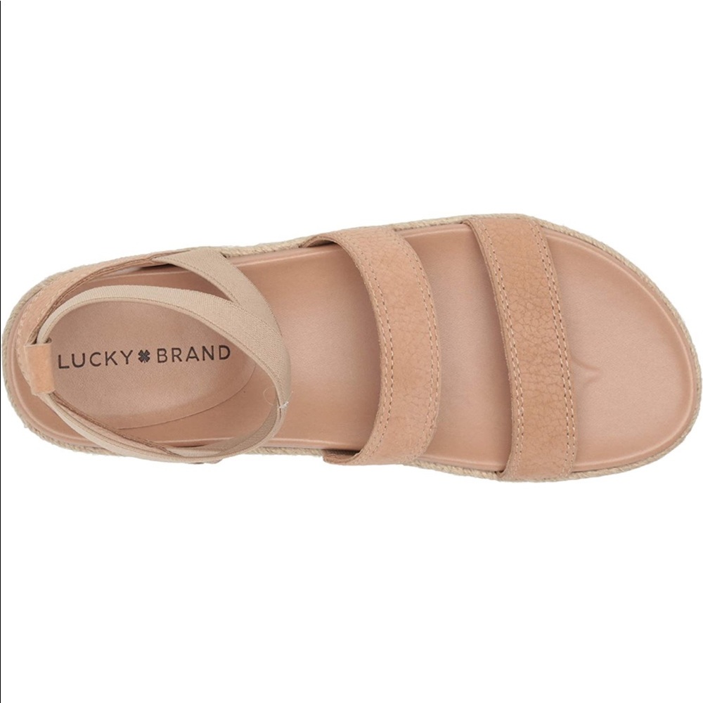 NIB Sz 7.5 Dilane sandal “stone”